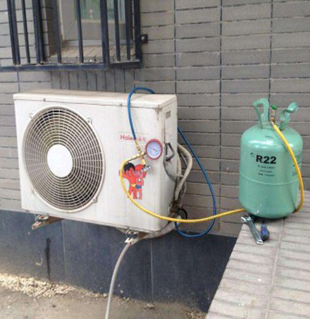 带岭空调加氟